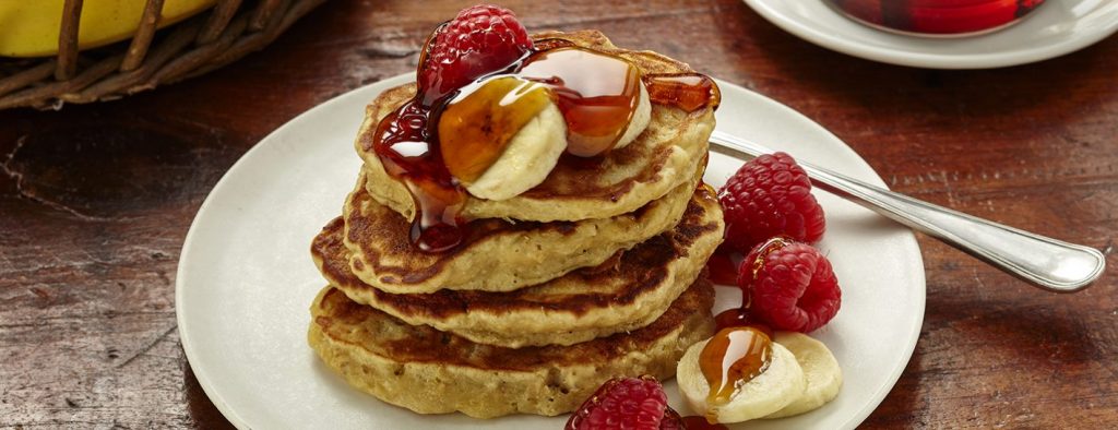 BANANA OAT PANCAKES